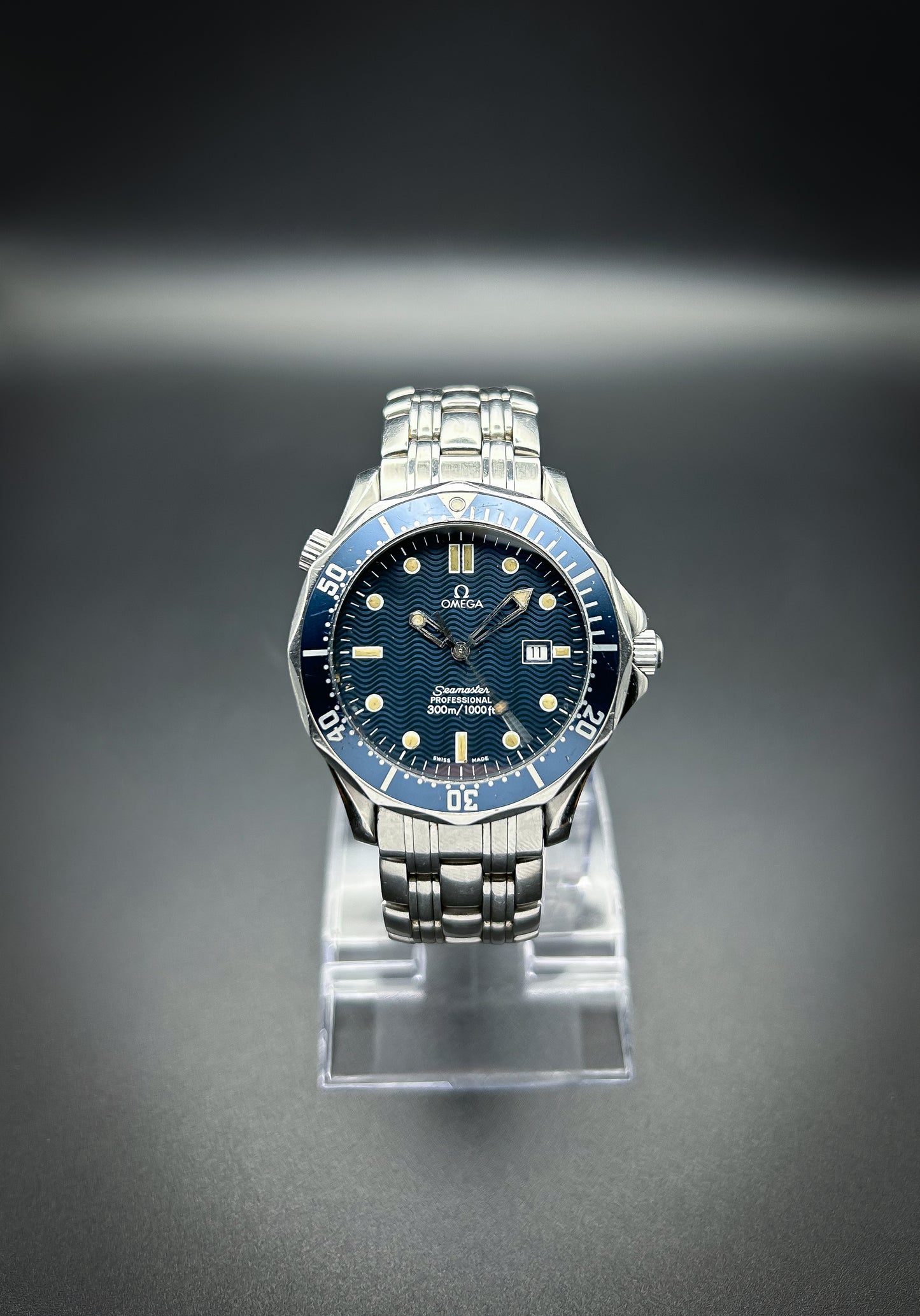 Omega Seamaster Professional 300m James Bond Golden Eye