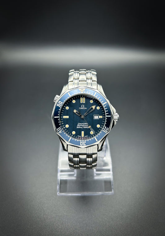 Omega Seamaster Professional 300m James Bond Golden Eye