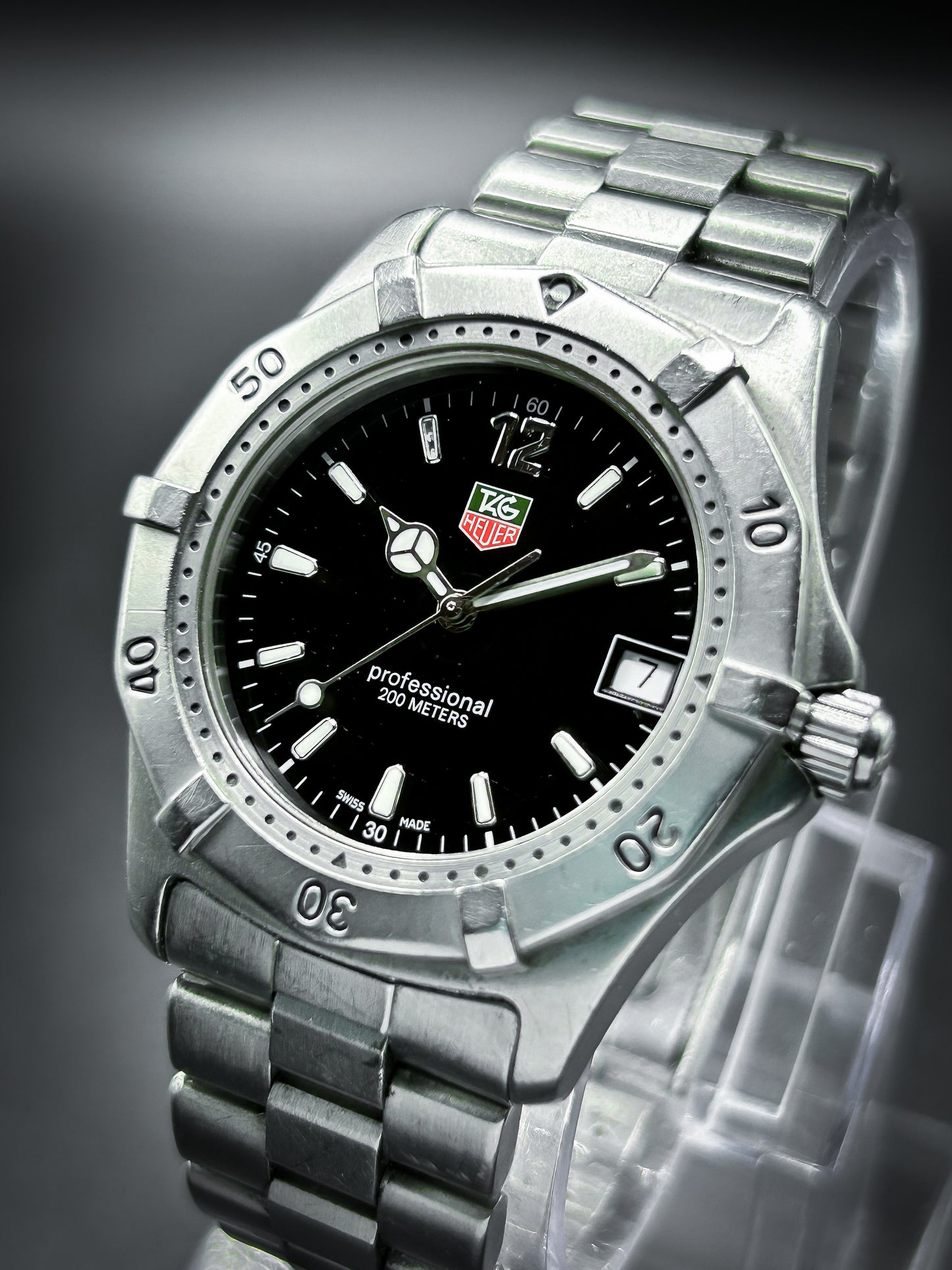 Tag Heuer Professional 200 Meters 1500