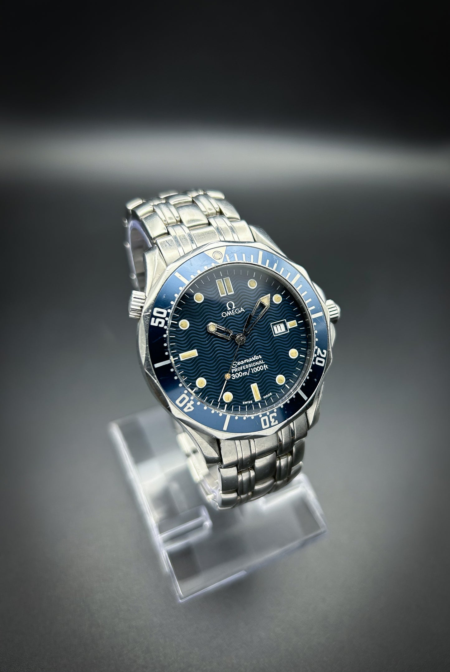 Omega Seamaster Professional 300m James Bond Golden Eye