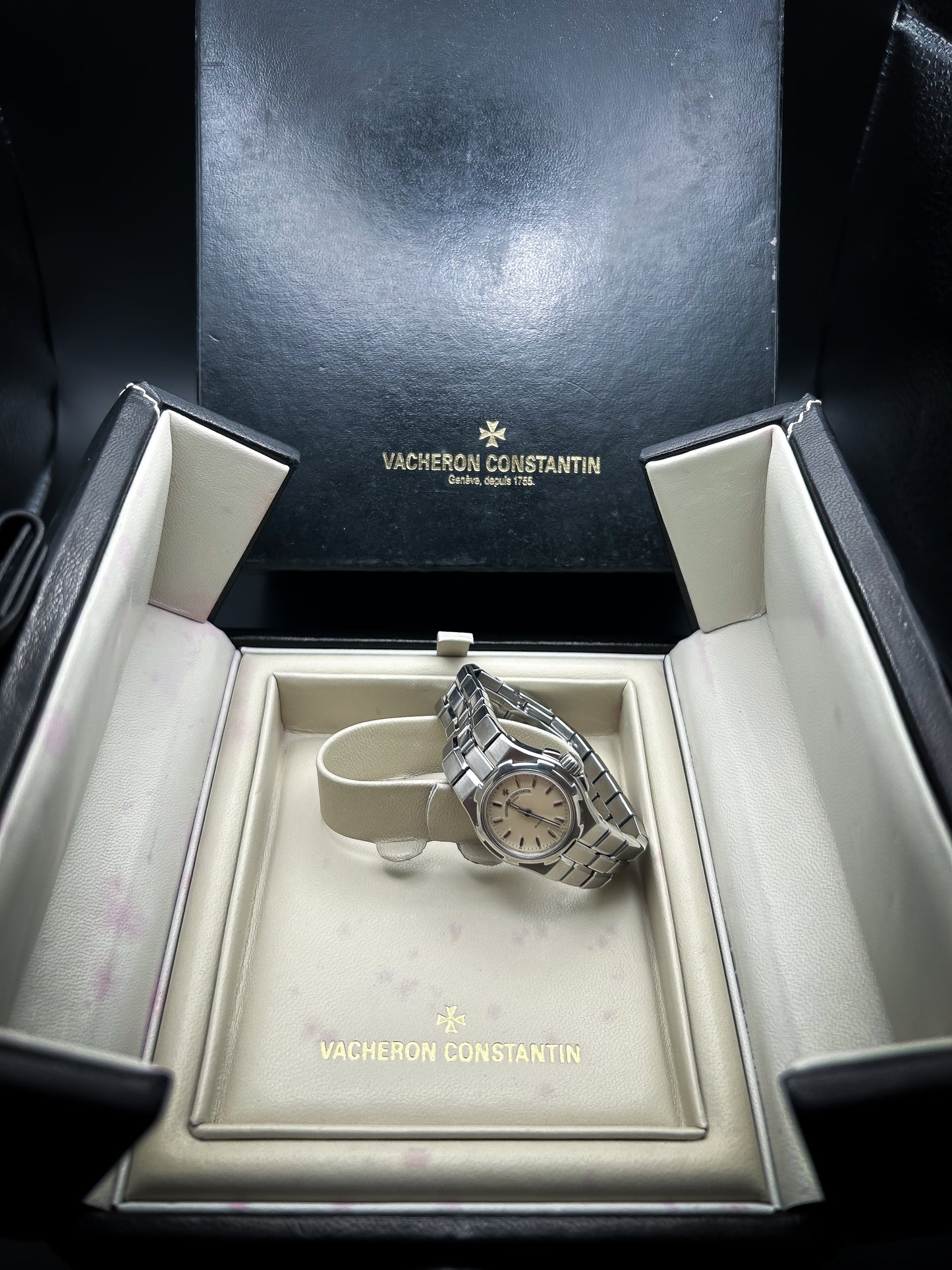 Vacheron Constantin Overseas with original box